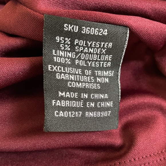 BNWT Le Chateau Tunic Dress in Burgundy Size XS - Picture 8 of 8